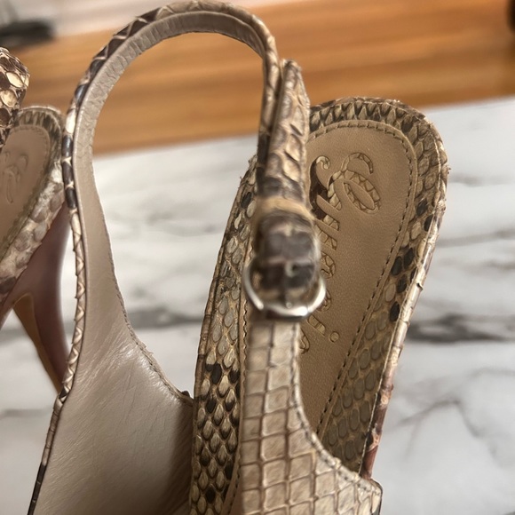 Authentic Gucci Snake Print Platform Pumps - Picture 6 of 8